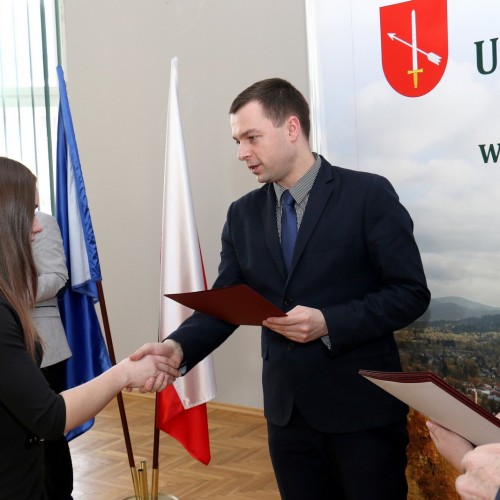 Wręczenie nagród i stypendiów uzdolnionej młodzieży